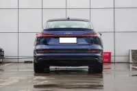 e-tron sportback (EXP)