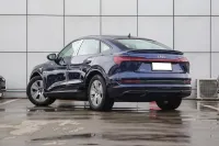 e-tron sportback (EXP)